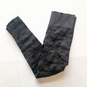 LEONISA Leggings Womens Large Seamless Camo Gray Active Athleisure Workout